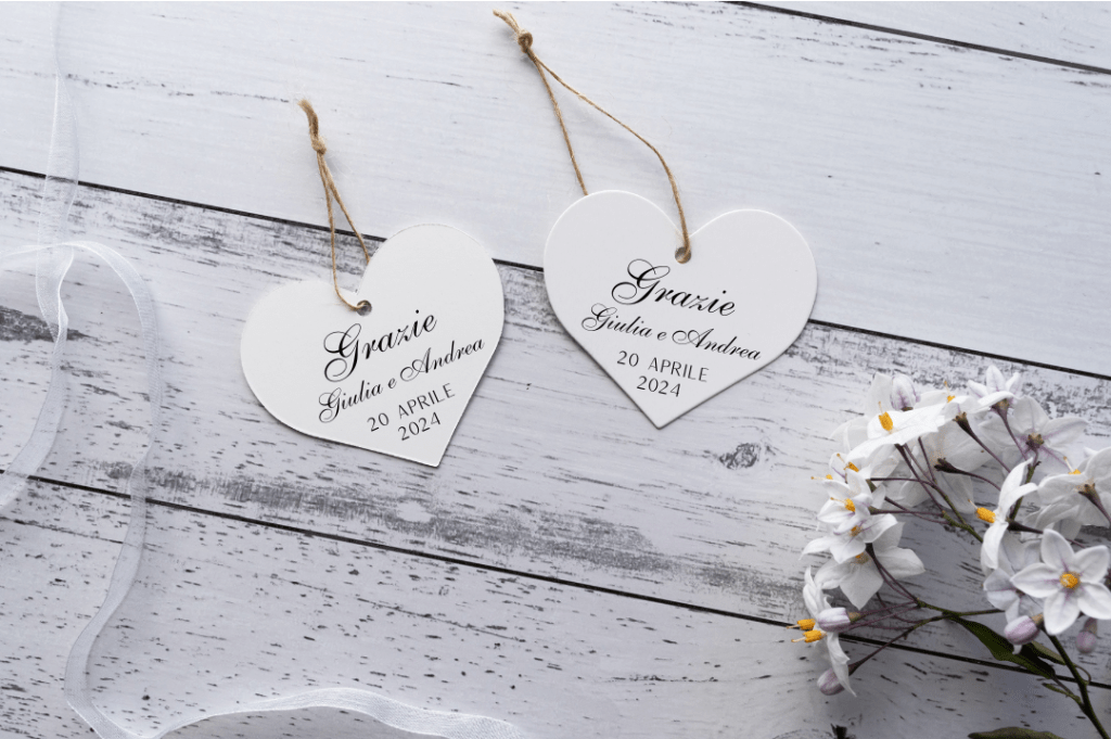 Tag bomboniera matrimonio a forma di cuore